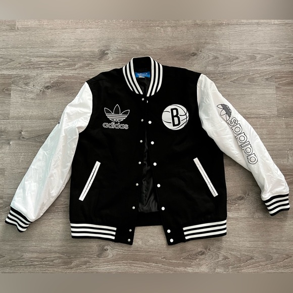 Adidas Limited Edition NBA Brooklyn Nets Varsity Jacket black white size XL - Picture 1 of 8